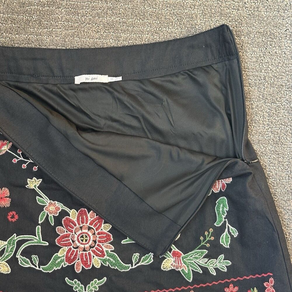 Francesca's Mi Ami Black Floral Mini Skirt Medium Embroidered Boho Folk 70s - Picture 5 of 9